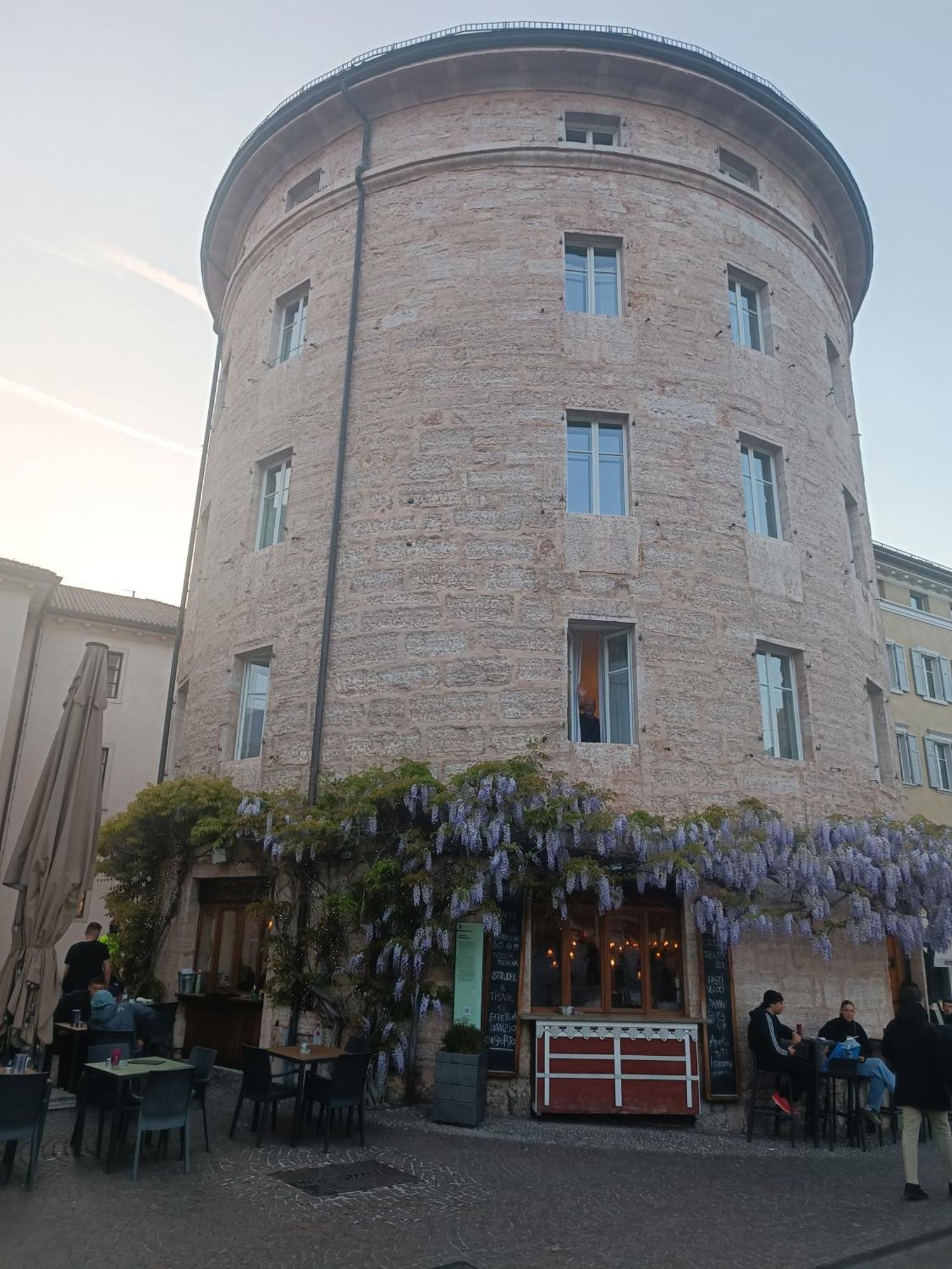 Отель Torrione Тренто Экстерьер фото